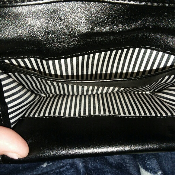 Brand NEW NINE WEST Wallet! - Picture 6 of 6